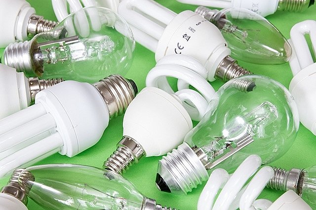 LED vs. CFL: Какие лампы лучше?