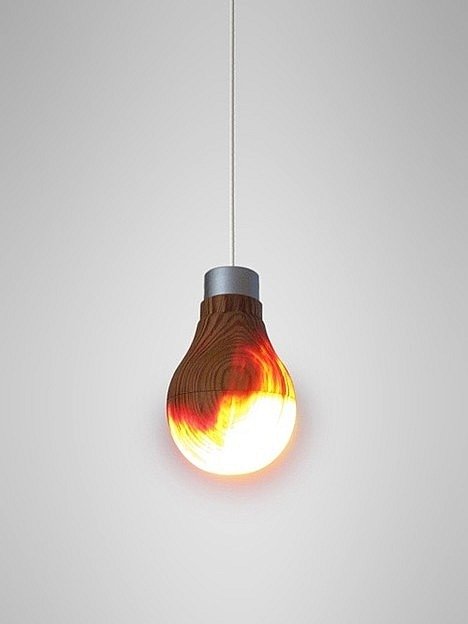 Японский дизайнер спроектировал светодиодную деревянную лампочку.