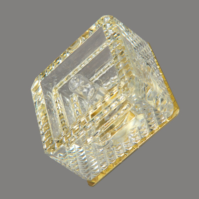 8335 G Точечный светильник